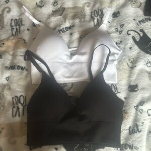 2 bras white/ and black XS